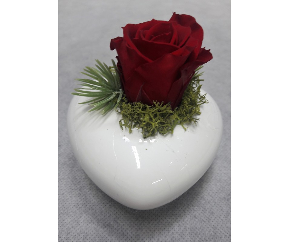 Cuore in ceramica con rosa stabilizzata e lichene