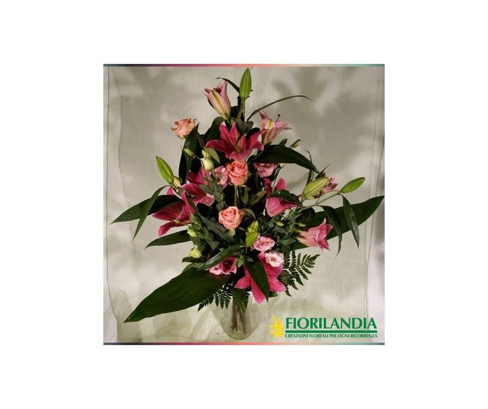 Mazzo di lilium rose e lisiantumae rosa