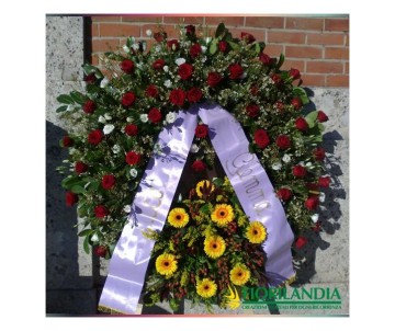 Corona di rose lisianthus bianco e gerbera gialla